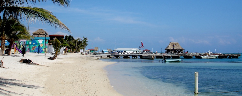 Big, beautiful beach on Ambergris Caye